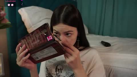 Snapshot of gizefto chatting on 03-19-26, 02:21 Agness online show from 03-19-26, 02:21