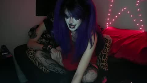 Gloomy online show from 10-27-25, 03:21