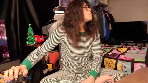 glaceon9 online show from 01-21-25, 11:46