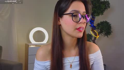 Snapshot of gladysacreman chatting on 01-26-25, 03:06 Michelle online show from 01-26-25, 03:06