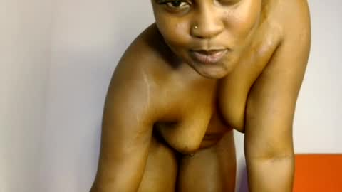 Snapshot of glamslut8 chatting on 06-20-26, 07:44 sweet girl online show from 06-20-26, 07:44