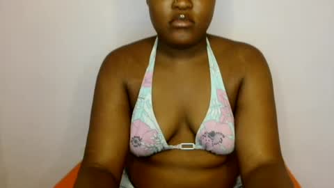 Snapshot of glamslut8 chatting on 06-21-26, 05:10 sweet girl online show from 06-21-26, 05:10