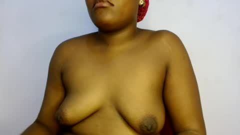 Snapshot of glamslut8 chatting on 07-10-26, 07:16 sweet girl online show from 07-10-26, 07:16