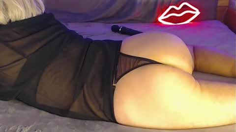 Pauline online show from 12-23-24, 04:39