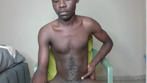 Snapshot of glane_ chatting on 10-04-25, 12:14 James online show from 10-04-25, 12:14