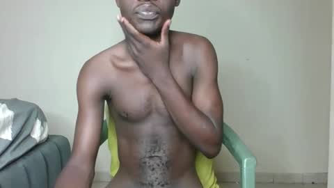 Snapshot of glane_ chatting on 10-06-25, 01:19 James online show from 10-06-25, 01:19