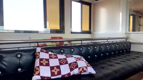 gleiahong online show from 11-07-25, 02:11