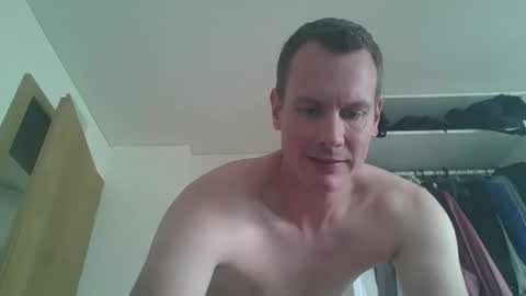 Snapshot of glen_1987 chatting on 04-16-26, 12:06 Mike 1987 online show from 04-16-26, 12:06