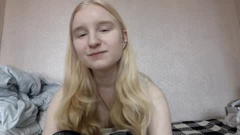 Laura online show from 04-04-26, 07:06