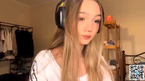 Catalina online show from 11-30-25, 11:03