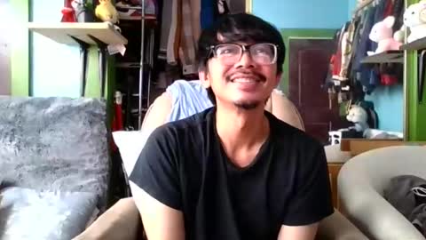 Snapshot of glennbunnylovedaddy69 chatting on 10-29-25, 08:32 glennbunnylovedaddy69 online show from 10-29-25, 08:32