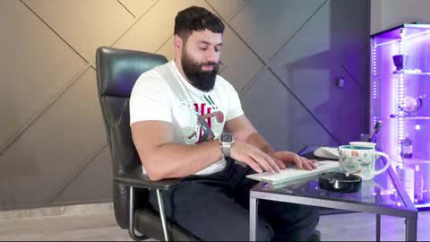 Matthew .. for short call me Matt online show from 12-09-24, 04:47