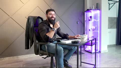 Matthew .. for short call me Matt online show from 12-15-24, 10:50