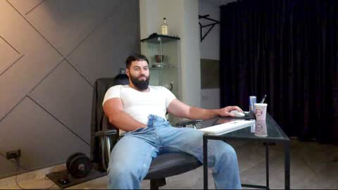 Matthew .. for short call me Matt online show from 01-04-25, 08:16