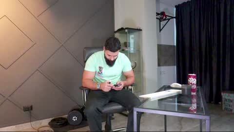 Matthew .. for short call me Matt online show from 01-16-25, 06:03