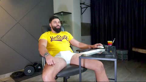 Matthew .. for short call me Matt online show from 01-20-25, 04:32