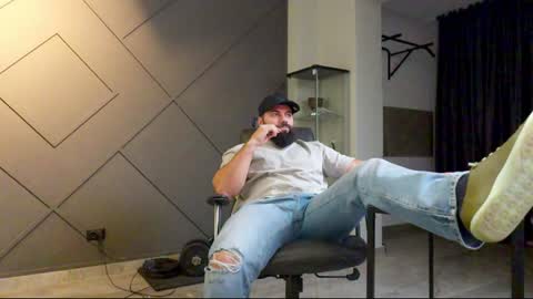 Matthew .. for short call me Matt online show from 01-27-25, 02:20