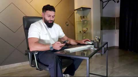 Matthew .. for short call me Matt online show from 02-18-25, 10:03