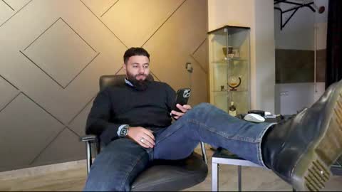 Matthew .. for short call me Matt online show from 02-22-25, 01:11