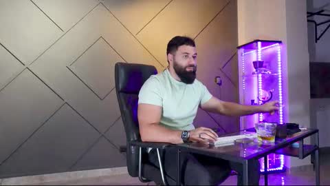 Matthew .. for short call me Matt online show from 02-26-25, 02:37