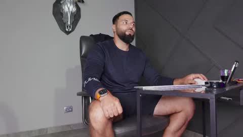 Matthew .. for short call me Matt online show from 09-22-25, 10:12