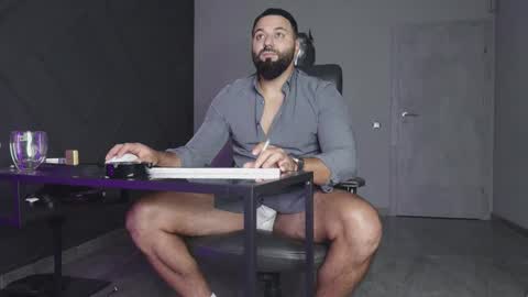 Matthew .. for short call me Matt online show from 10-03-25, 07:44