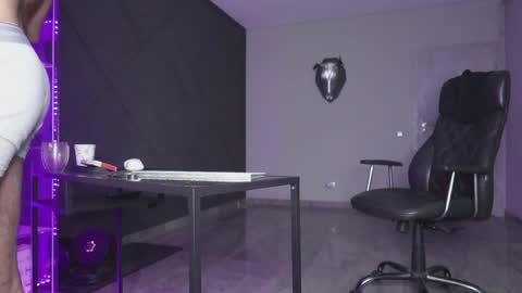 Matthew .. for short call me Matt online show from 11-18-25, 06:12