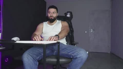 Matthew .. for short call me Matt online show from 01-09-26, 04:59