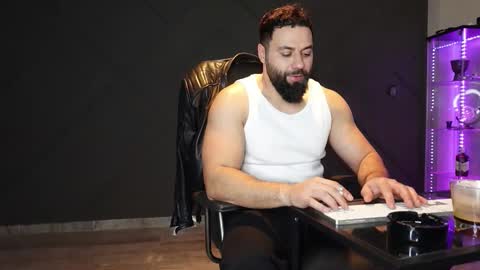 Matthew .. for short call me Matt online show from 03-23-26, 09:08