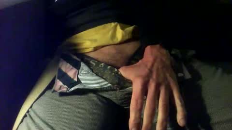 Snapshot of glimmertwins11 chatting on 10-21-25, 08:53 glimmertwins11 online show from 10-21-25, 08:53