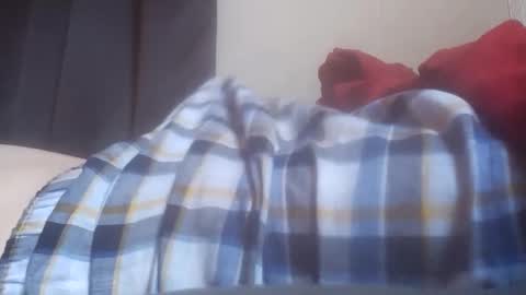 Snapshot of glitchingglob chatting on 10-02-25, 02:35 glitchingglob online show from 10-02-25, 02:35