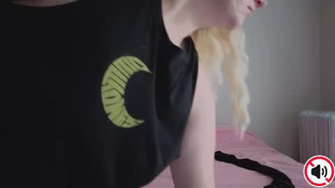 Glitch online show from 10-19-25, 03:34