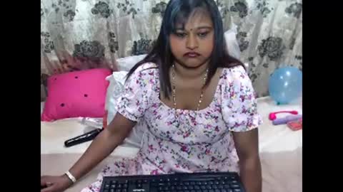 glitter candy online show from 10-15-25, 09:09