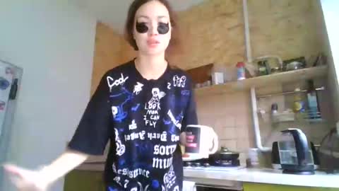 glitter_doll online show from 01-30-25, 09:04