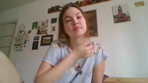 glitter_doll online show from 02-28-25, 08:42
