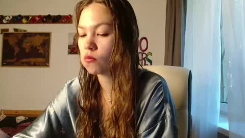 glitter_doll online show from 09-11-25, 08:36
