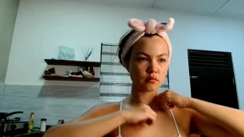 glitter_doll online show from 10-14-25, 07:53