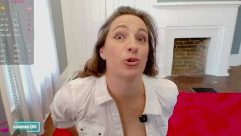 Snapshot of glittercumbucket chatting on 03-25-26, 05:19 glittercumbucket online show from 03-25-26, 05:19