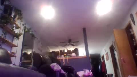 Snapshot of globalmovement chatting on 12-09-24, 02:24 globalmovement online show from 12-09-24, 02:24