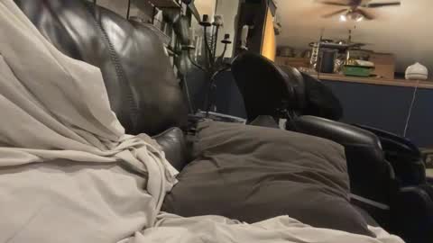 Snapshot of globalmovement chatting on 03-24-26, 05:01 globalmovement online show from 03-24-26, 05:01