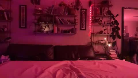 Snapshot of globalmovement chatting on 03-27-26, 03:45 globalmovement online show from 03-27-26, 03:45