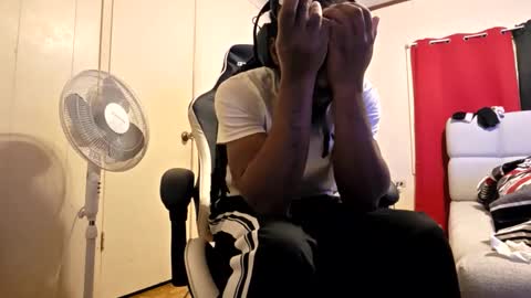 glomightyj online show from 02-01-26, 01:37