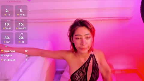 Snapshot of gloomy_sweetness chatting on 01-16-25, 08:22 Gloomy Sweetness online show from 01-16-25, 08:22