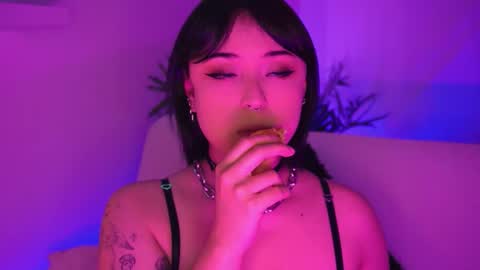 Mimi online show from 03-05-26, 08:27