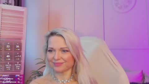 Gloria online show from 02-04-25, 02:21