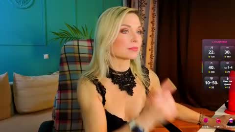 Snapshot of gloria_lovely chatting on 07-14-26, 11:05 Gloria online show from 07-14-26, 11:05