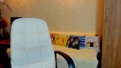 Gloria Wood online show from 12-04-25, 04:48