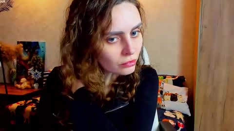 Gloria Wood online show from 12-15-25, 04:44