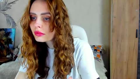 Gloria Wood online show from 05-03-26, 03:18