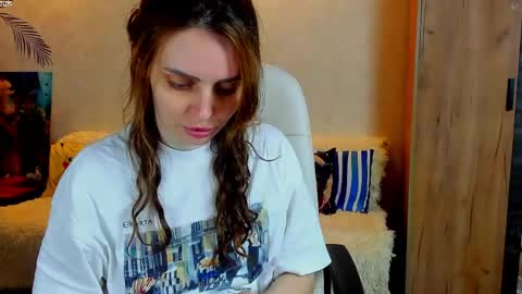 Gloria Wood online show from 05-06-26, 04:34